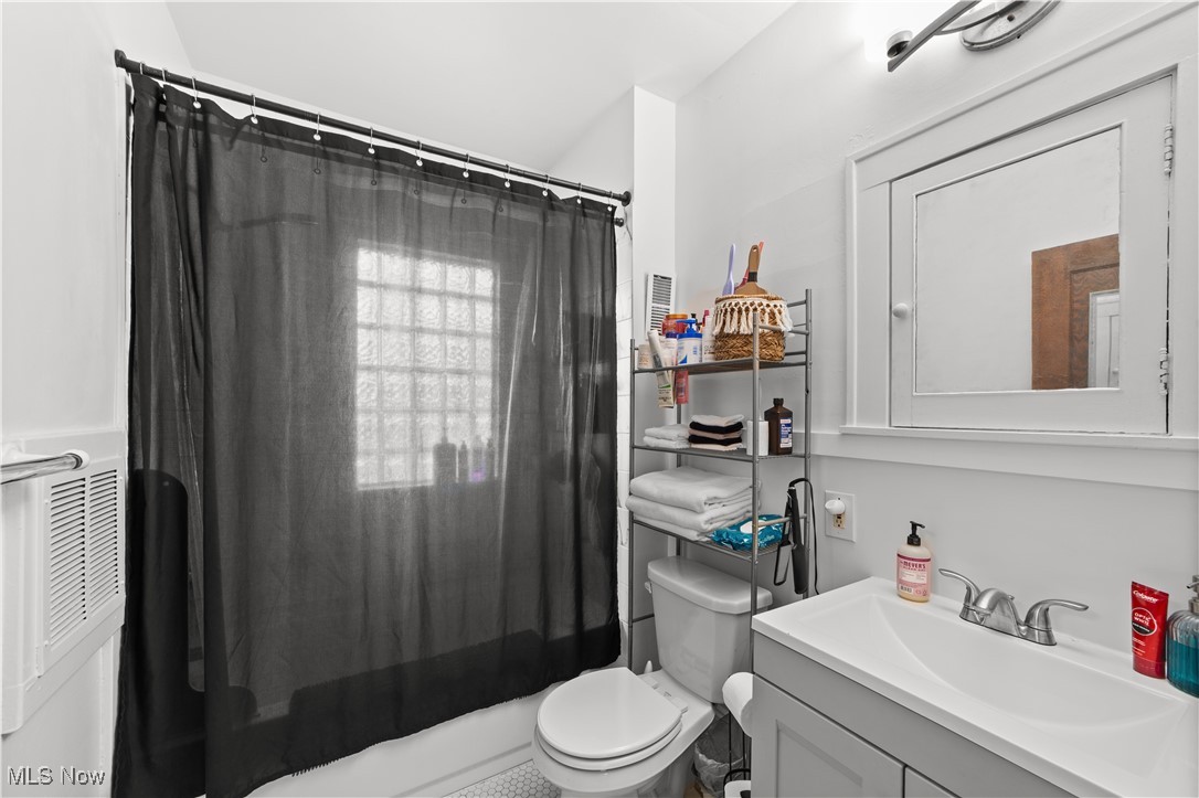 2016 Reveley Avenue Lakewood OH 44107