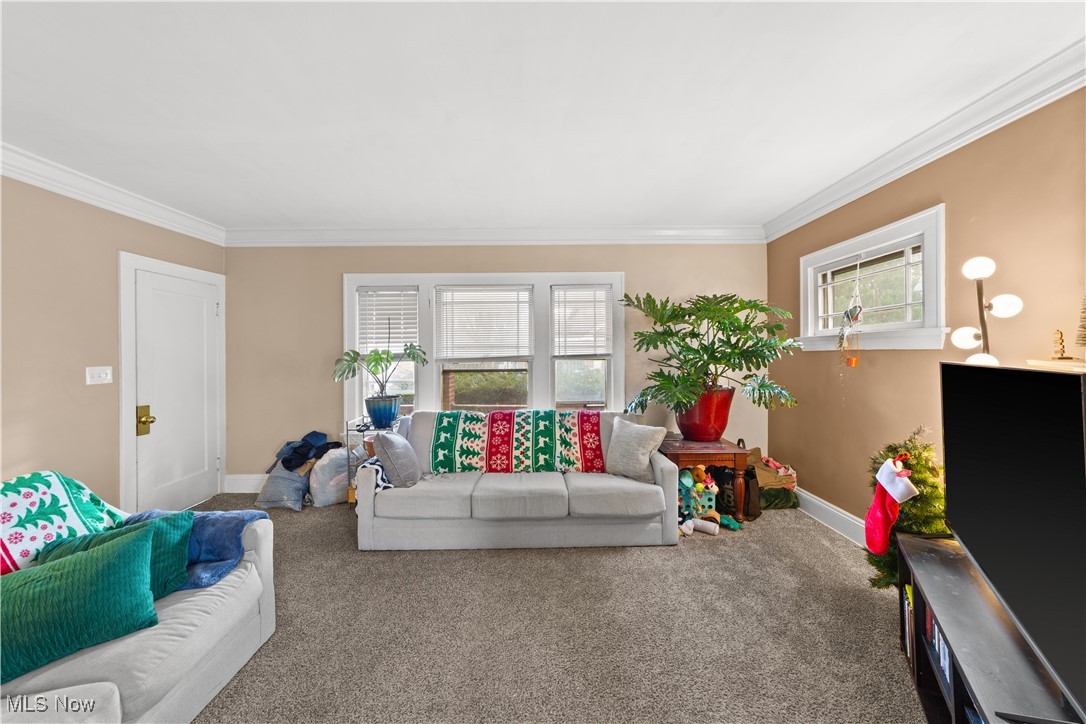 2016 Reveley Avenue Lakewood OH 44107