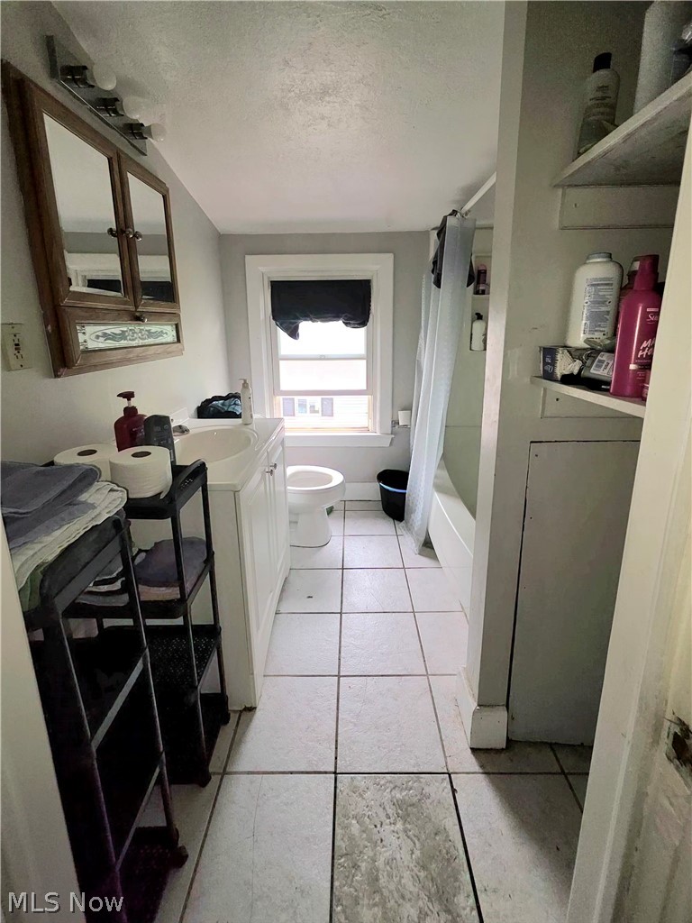 2514 Reid Avenue Lorain OH 44052