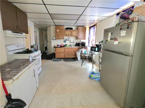 2514 Reid Avenue Lorain OH 44052
