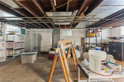 1561 Cohassett Avenue Lakewood OH 44107