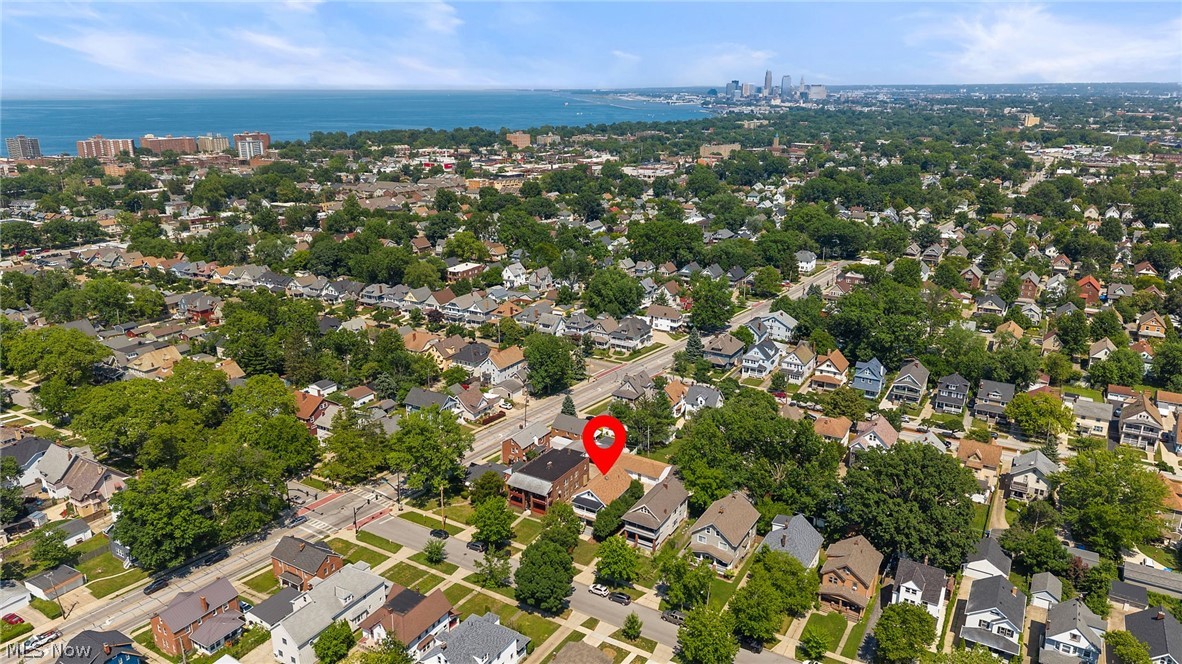 1561 Cohassett Avenue Lakewood OH 44107
