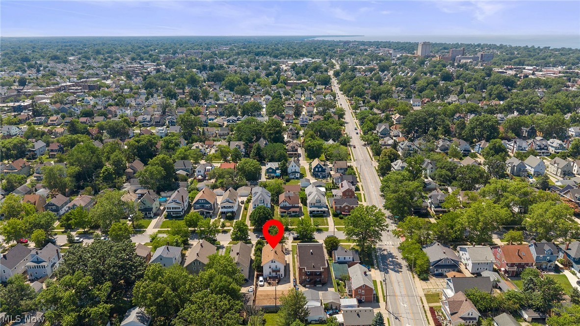 1561 Cohassett Avenue Lakewood OH 44107