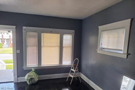 9813 Manor Avenue Cleveland OH 44104
