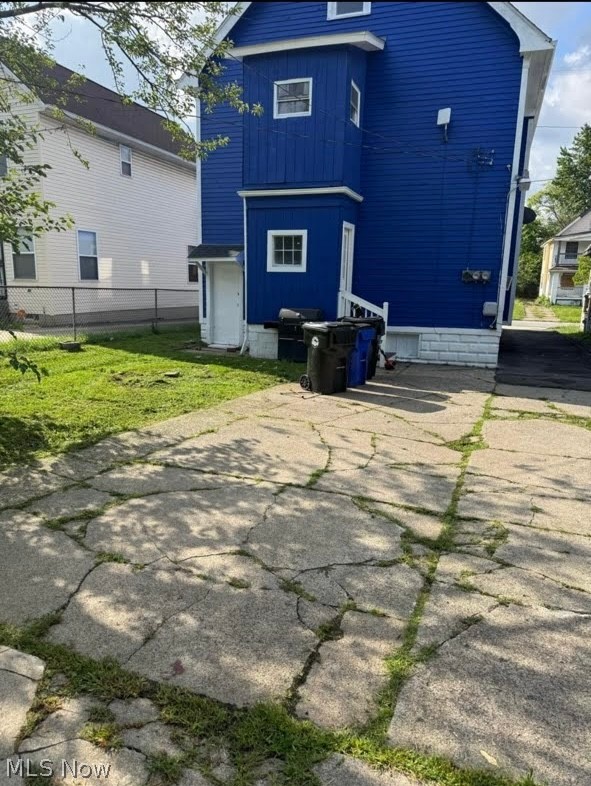 9813 Manor Avenue Cleveland OH 44104