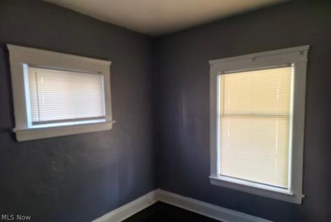 9813 Manor Avenue Cleveland OH 44104