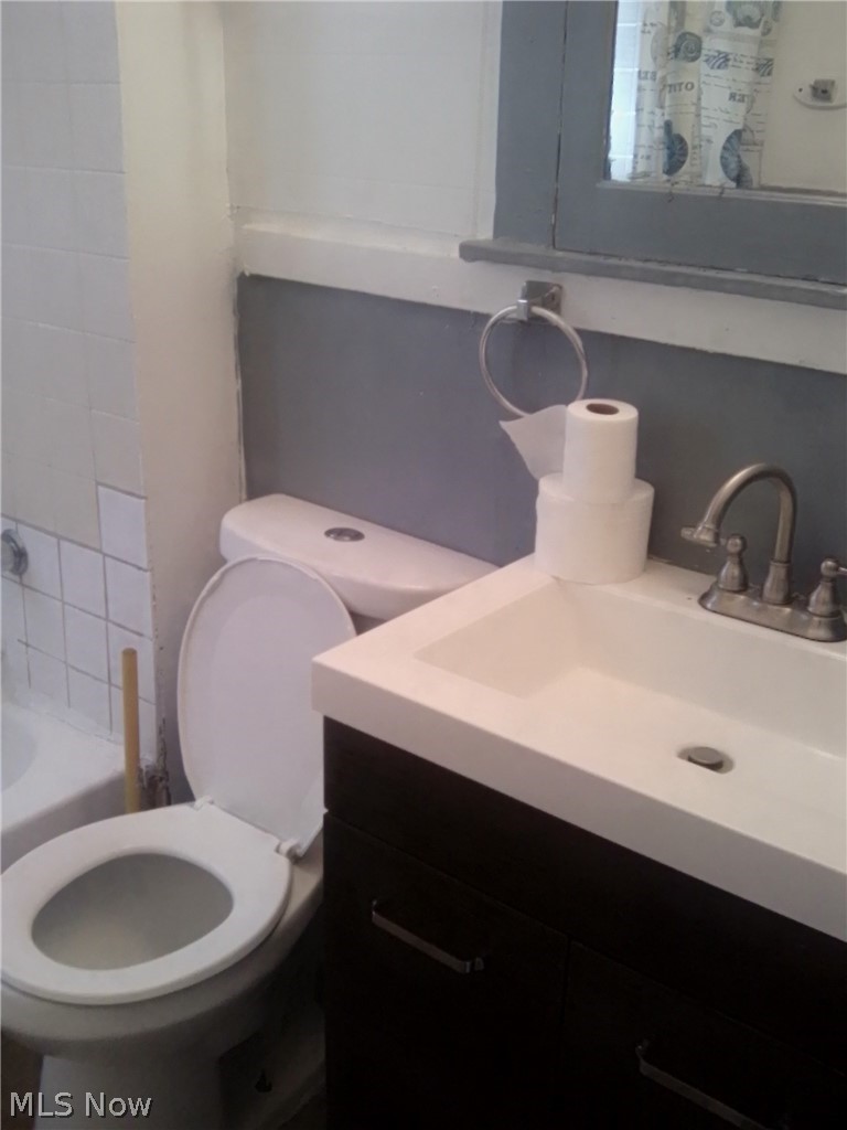 1238 E 145th Street East Cleveland OH 44112