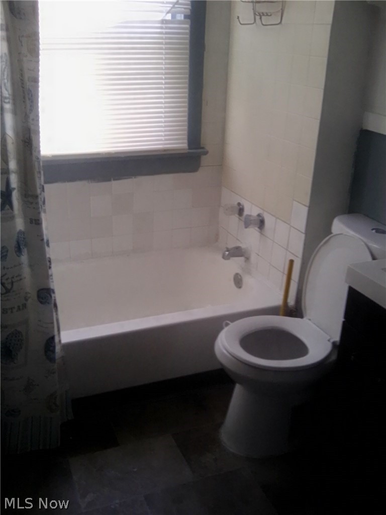 1238 E 145th Street East Cleveland OH 44112