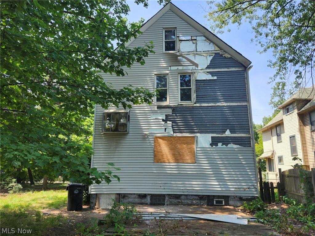 2999 E 61st Street Cleveland OH 44127