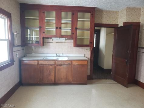 4607 Ardmore Avenue Cleveland OH 44144