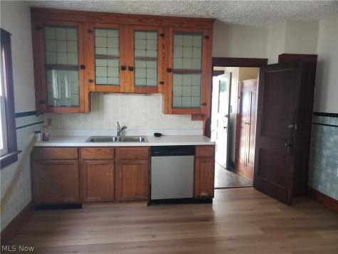 4607 Ardmore Avenue Cleveland OH 44144