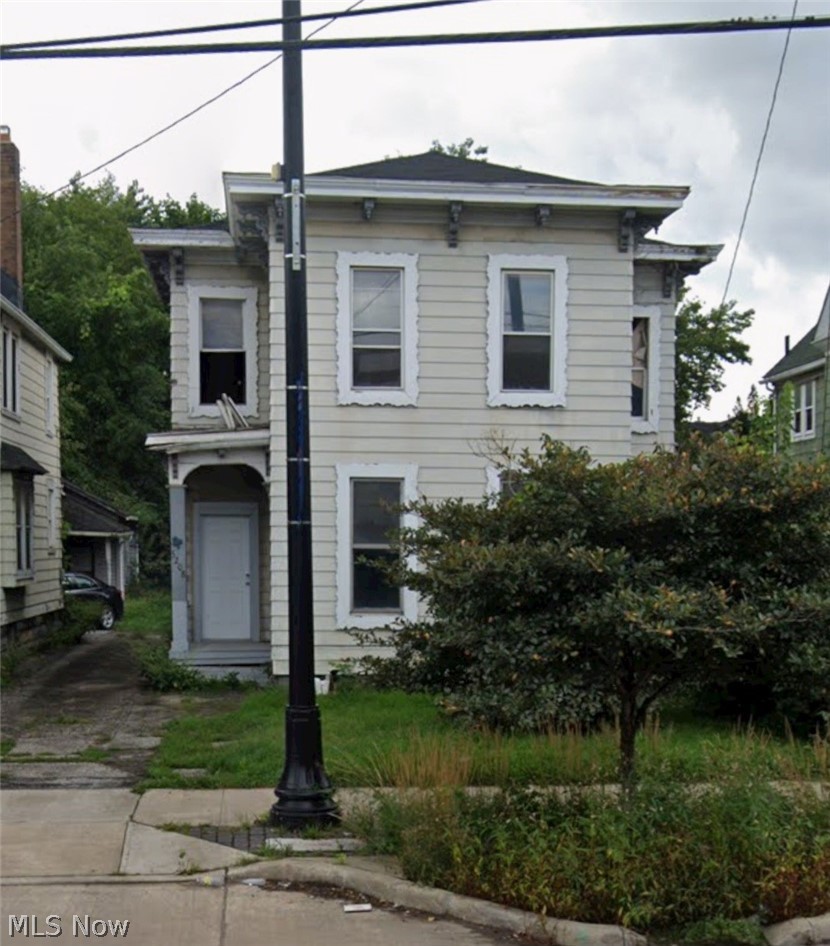 5208 Fleet Avenue Cleveland OH 44105