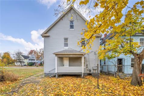 1333 E 82nd Street Cleveland OH 44103