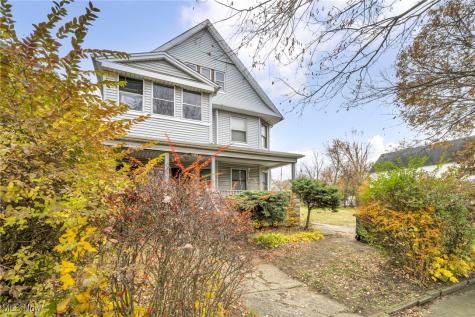 1333 E 82nd Street Cleveland OH 44103