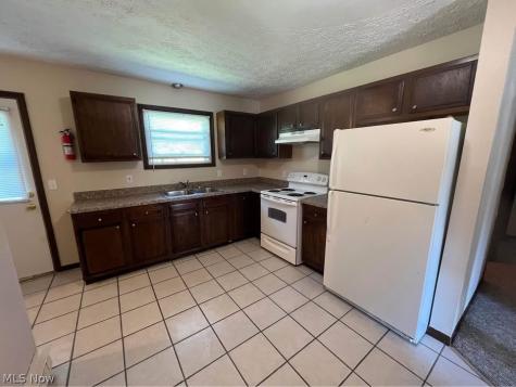 2590-2592 Meloy Road Ravenna OH 44240