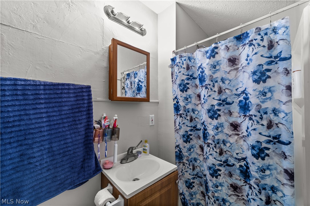 448 Delaware Avenue Lorain OH 44052