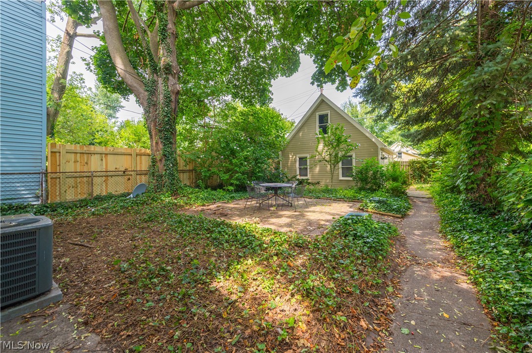 3900 Whitman Avenue Cleveland OH 44113