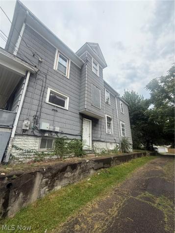 1018 9th Street NW Canton OH 44703
