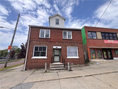 4106 Lee Road Cleveland OH 44128