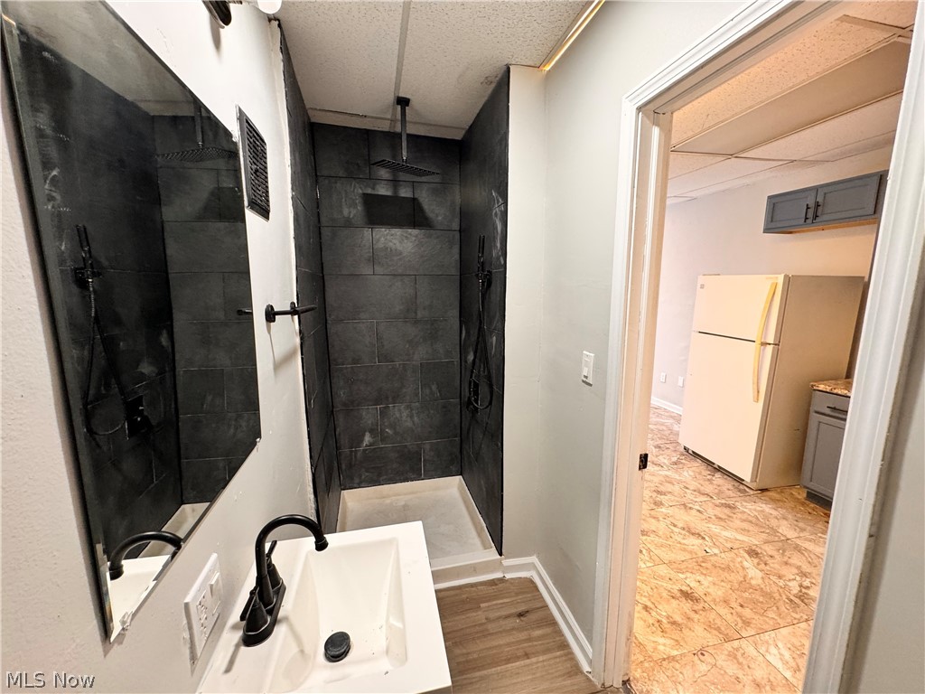 4106 Lee Road Cleveland OH 44128