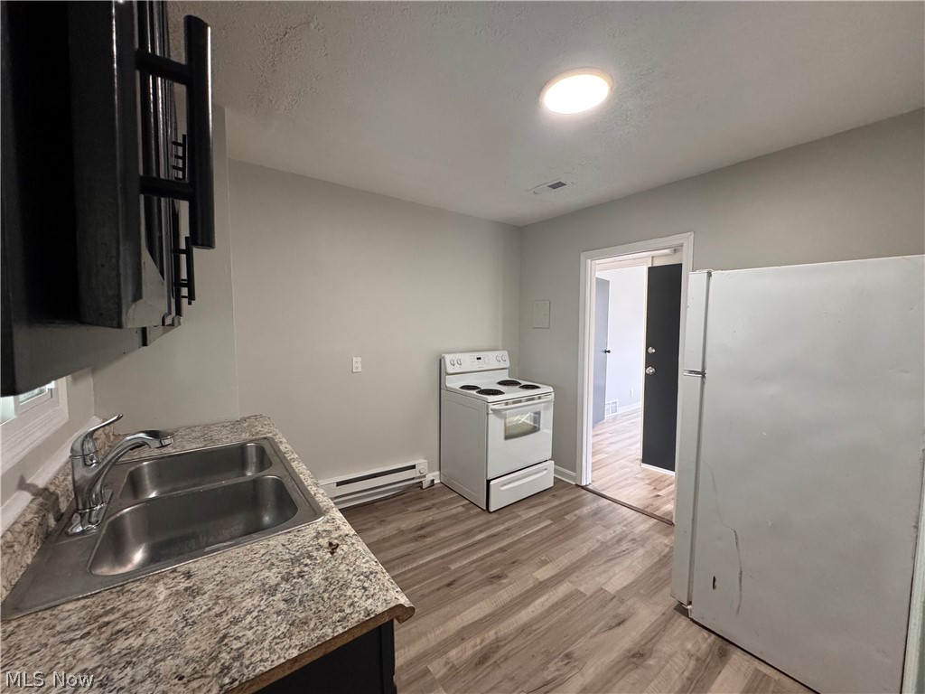 4106 Lee Road Cleveland OH 44128