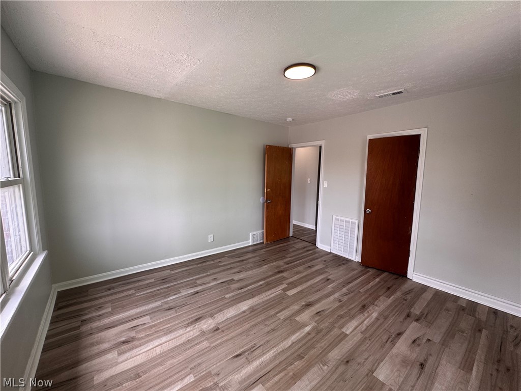 4106 Lee Road Cleveland OH 44128