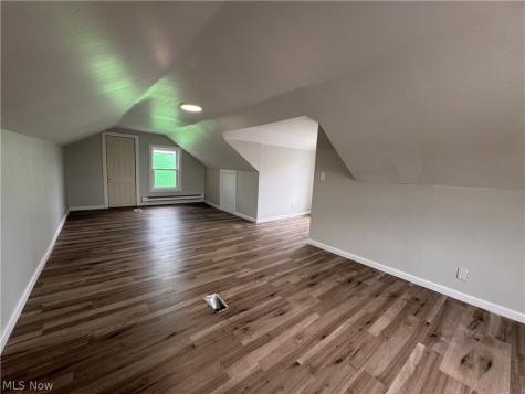 4106 Lee Road Cleveland OH 44128
