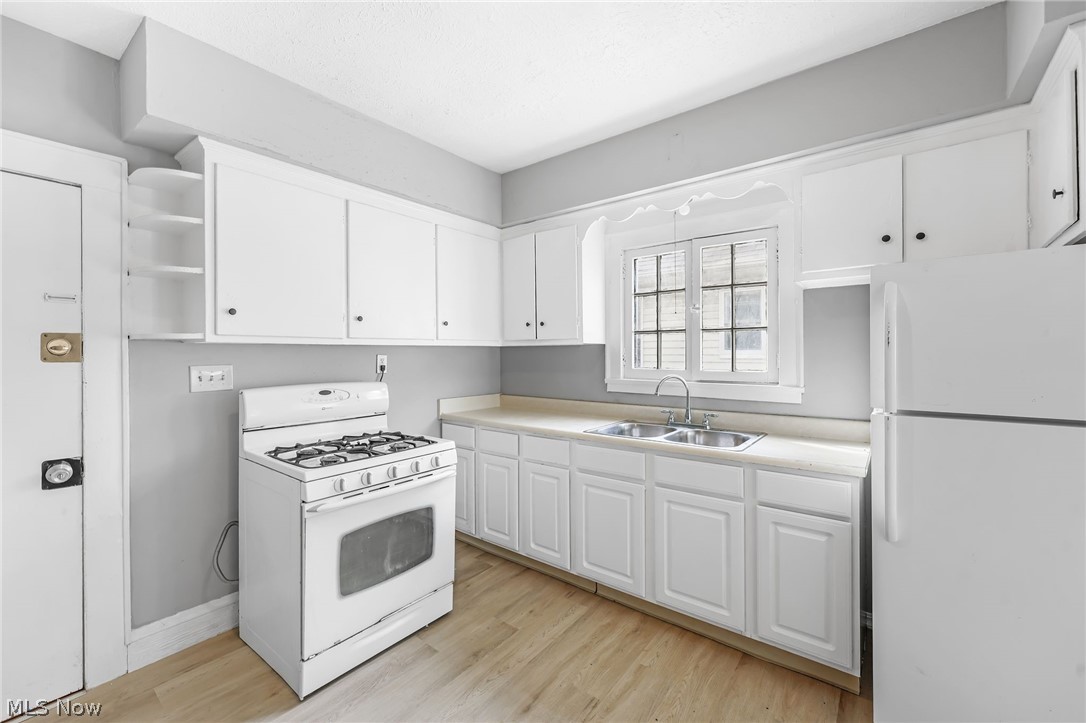 4159 E 111th Street Cleveland OH 44105