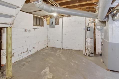 1390 E 109th Street Cleveland OH 44106