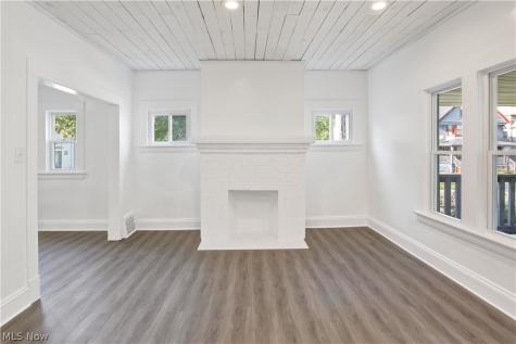 1390 E 109th Street Cleveland OH 44106