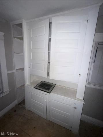806 E 100th Street Cleveland OH 44108