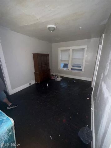 806 E 100th Street Cleveland OH 44108
