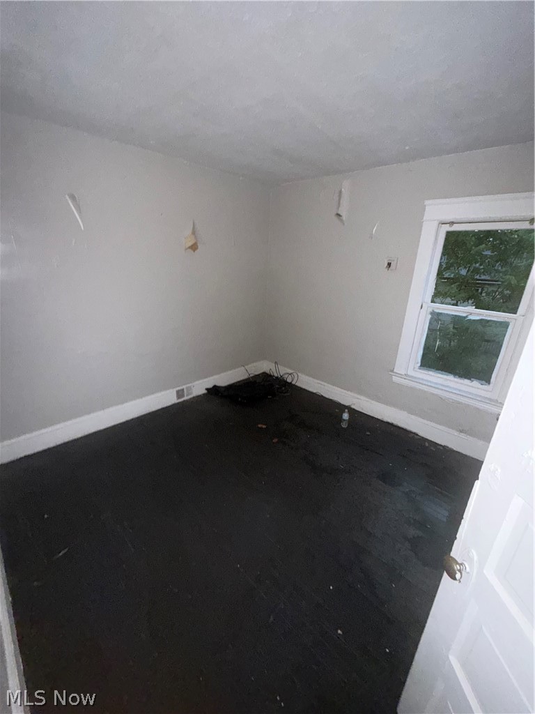 806 E 100th Street Cleveland OH 44108