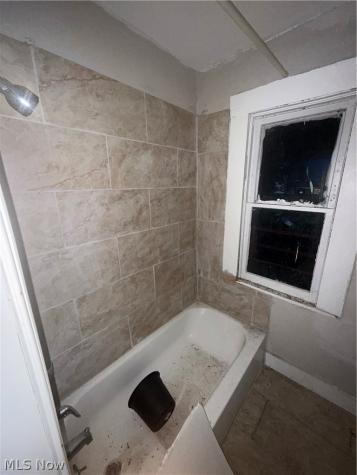 806 E 100th Street Cleveland OH 44108