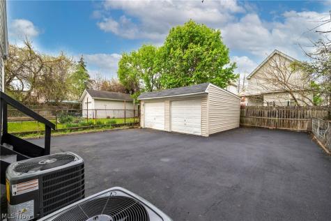 3490 W 62nd Street Cleveland OH 44102