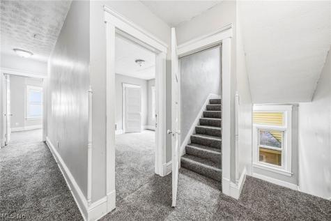 1637 Holyrood Road Cleveland OH 44106