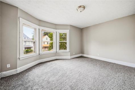 1637 Holyrood Road Cleveland OH 44106