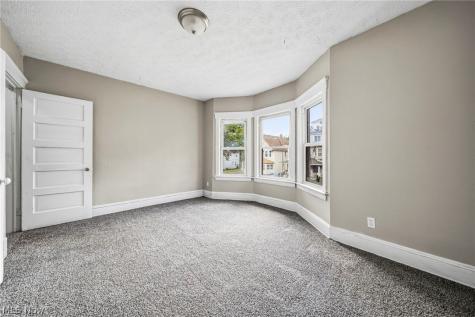 1637 Holyrood Road Cleveland OH 44106
