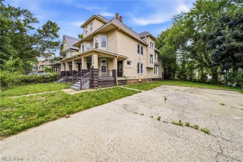 1637 Holyrood Road Cleveland OH 44106
