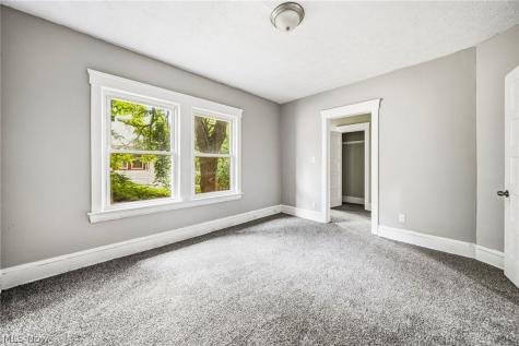 1637 Holyrood Road Cleveland OH 44106