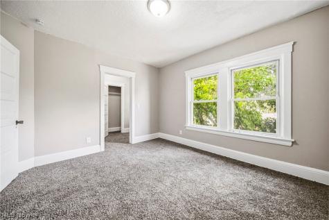 1637 Holyrood Road Cleveland OH 44106