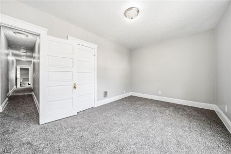 1637 Holyrood Road Cleveland OH 44106