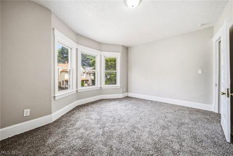 1637 Holyrood Road Cleveland OH 44106