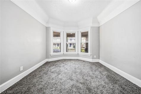 1637 Holyrood Road Cleveland OH 44106