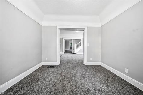 1637 Holyrood Road Cleveland OH 44106