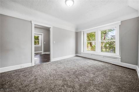 1637 Holyrood Road Cleveland OH 44106