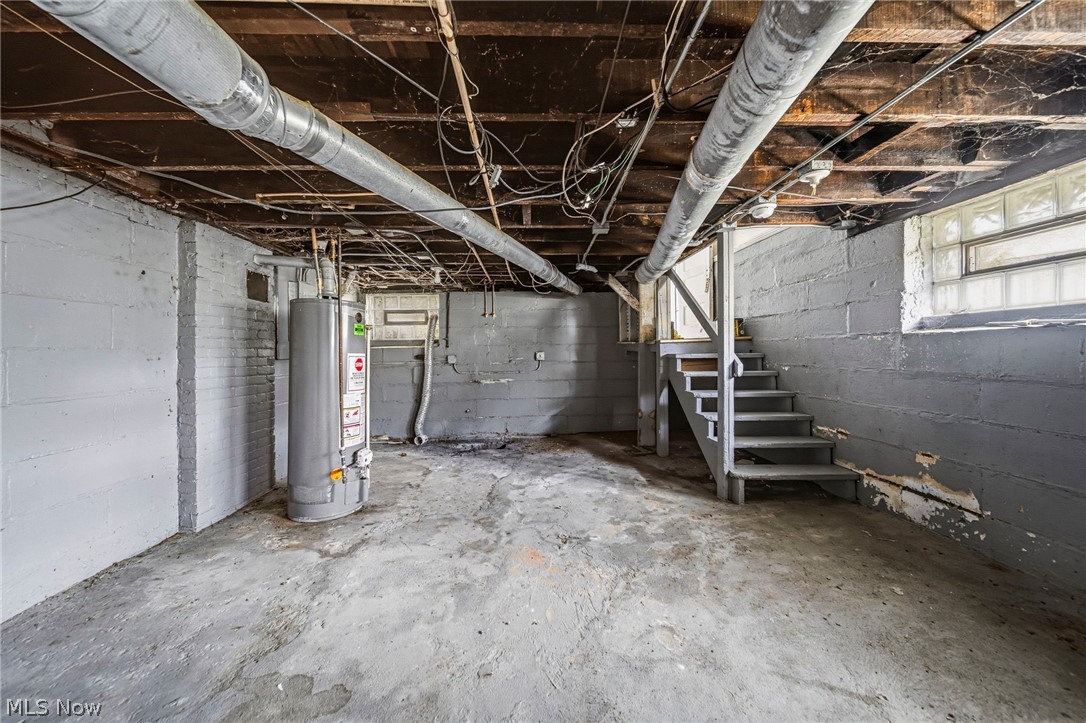 1637 Holyrood Road Cleveland OH 44106