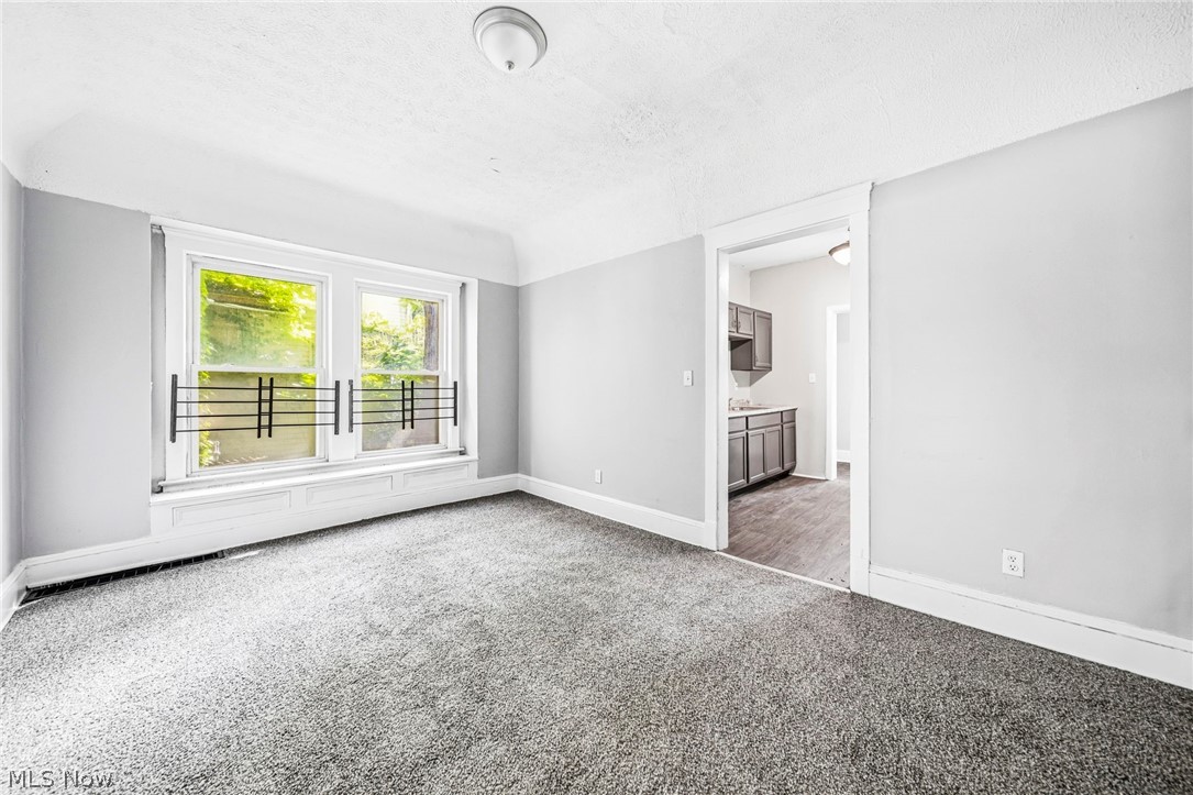 1637 Holyrood Road Cleveland OH 44106