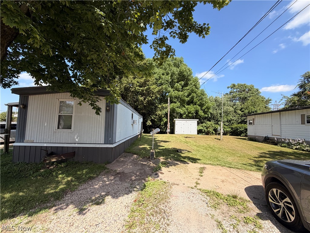 245 & 249 Henderson Street Barnesville OH 43713