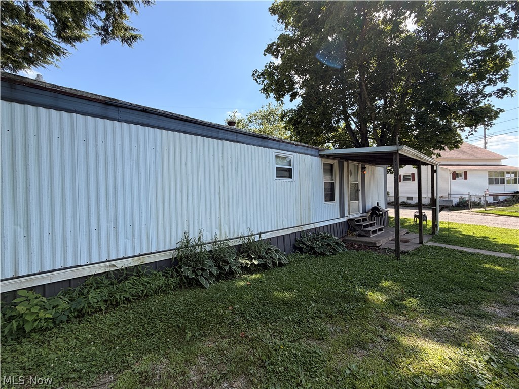 245 & 249 Henderson Street Barnesville OH 43713